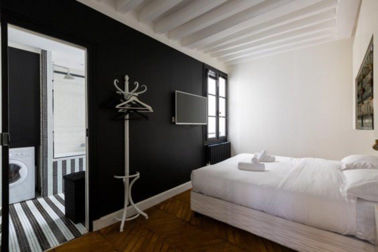 Bauhaus Magic In The Marais *